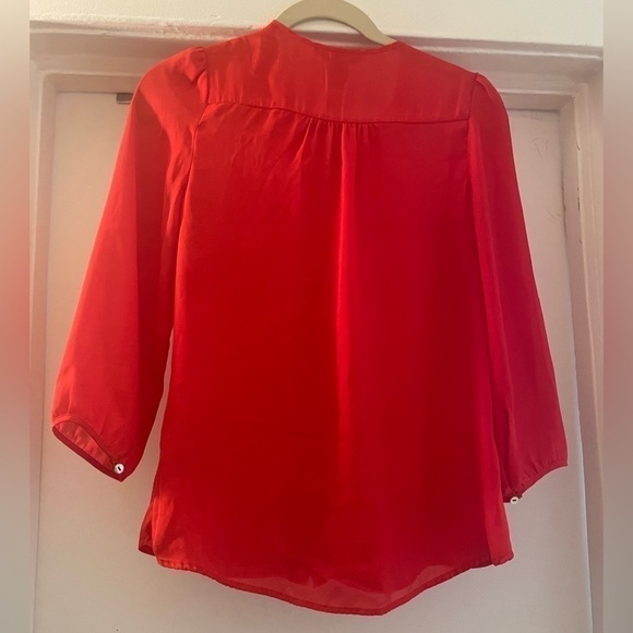 H & M Red Sheer button down 3/4 sleeve top size 4 - Picture 9 of 9